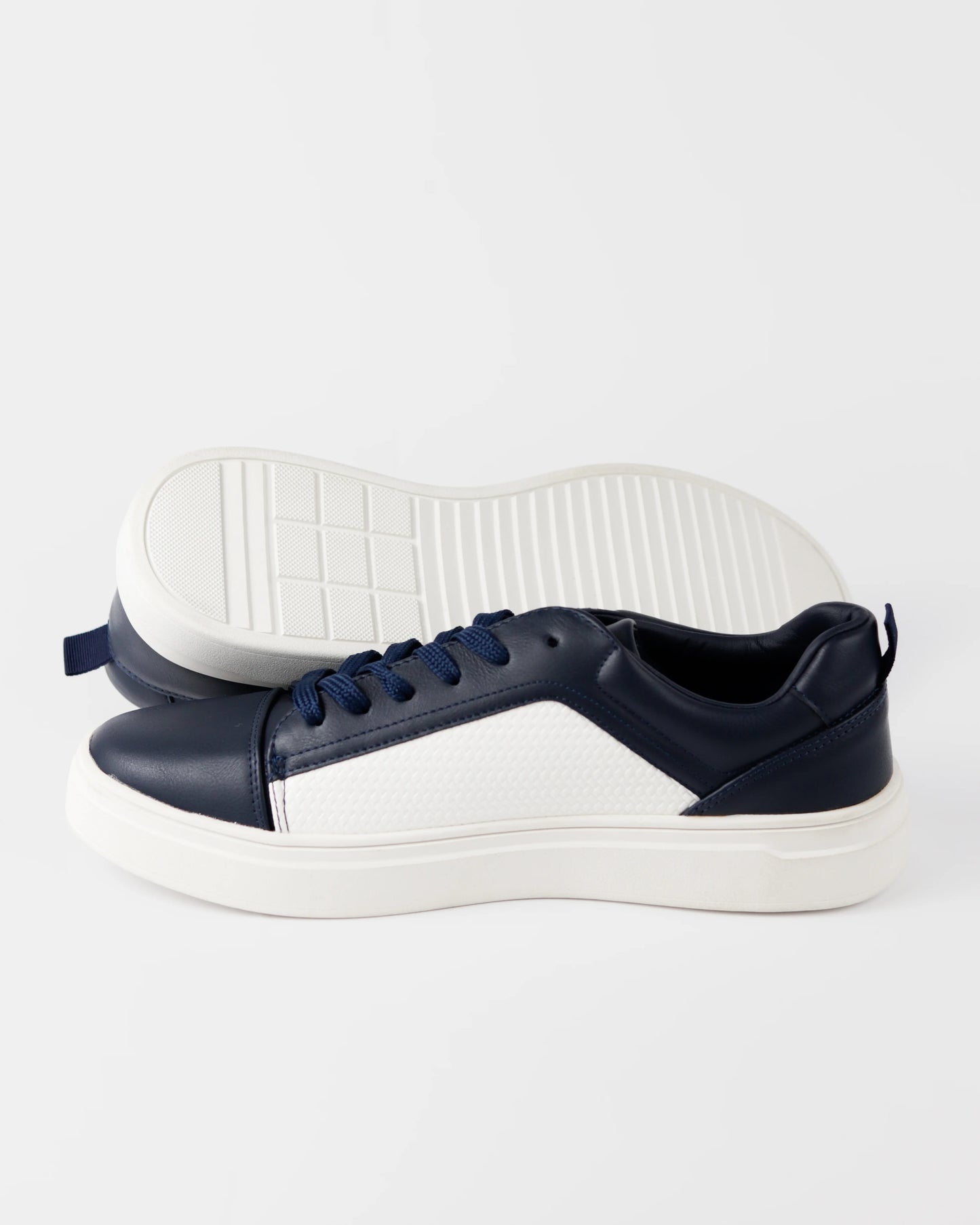 Sapphire - Blue & White
