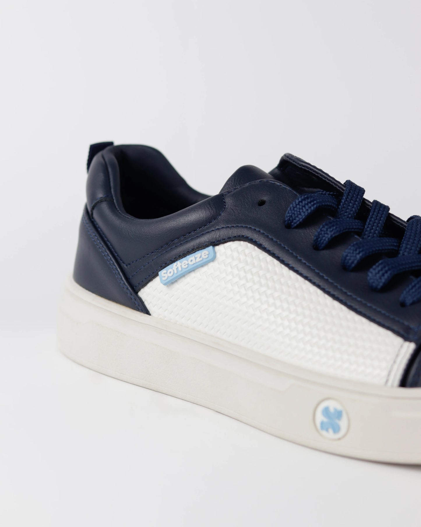 Sapphire - Blue & White